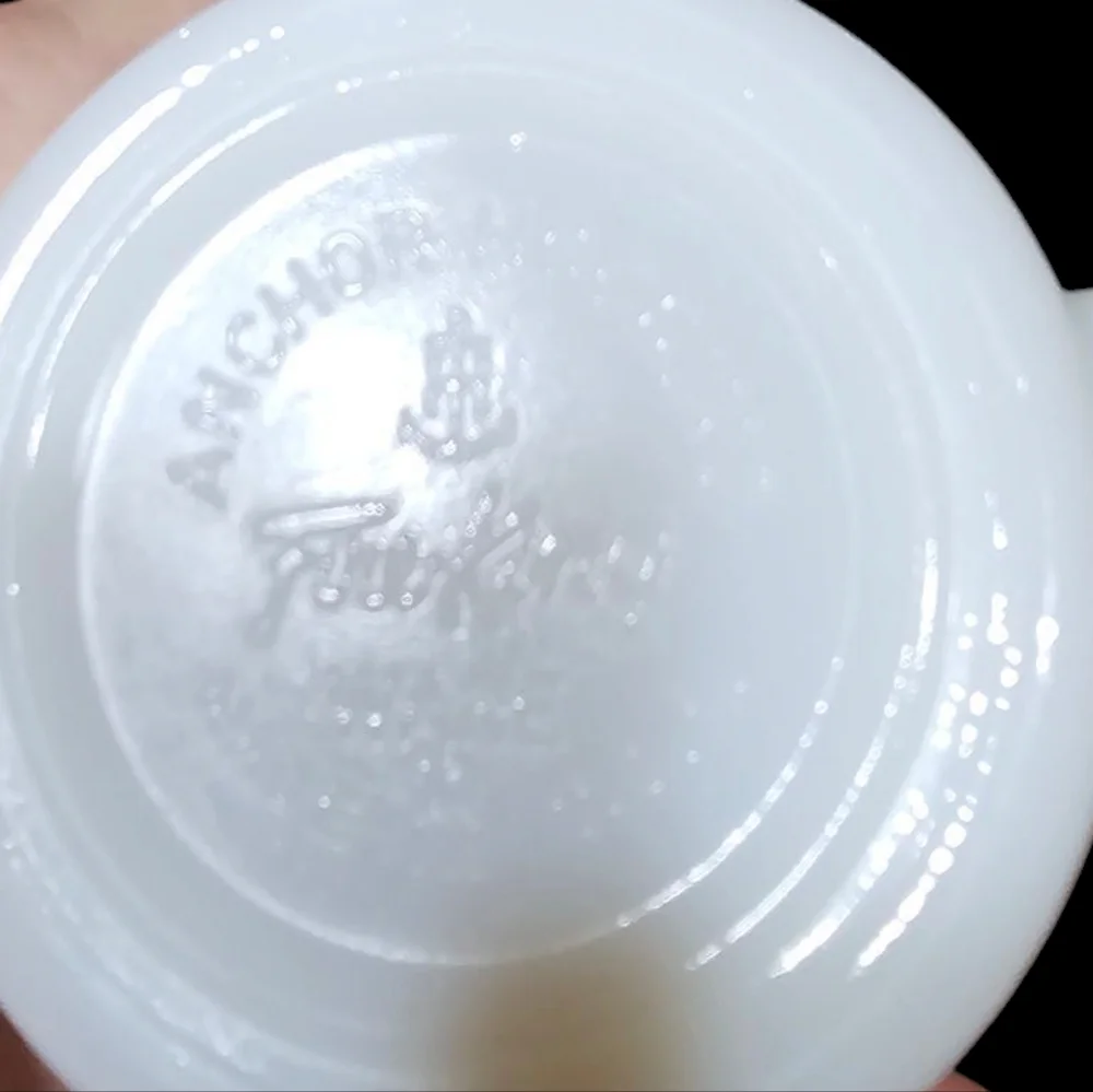 Vintage Esso/Exxon Tiger In Your Tank By Fire King 50's 60s Milk Glass‎